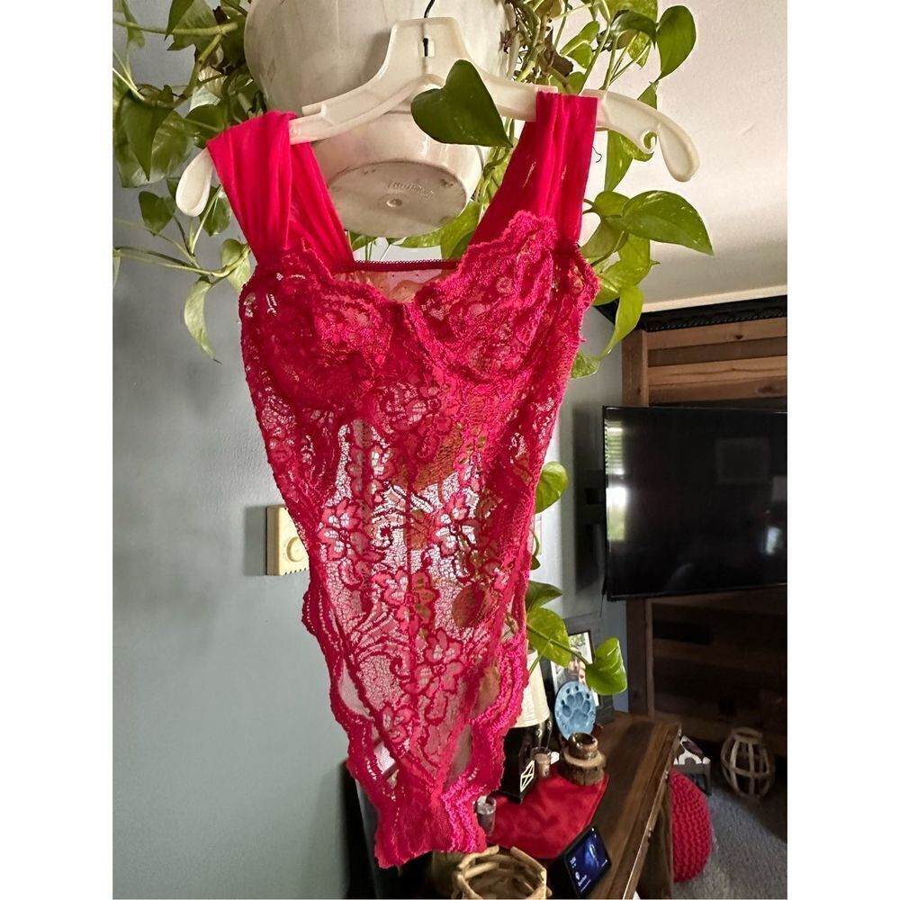 Victoria secrets super sexy lace lingerie with unique straps.Size 36c